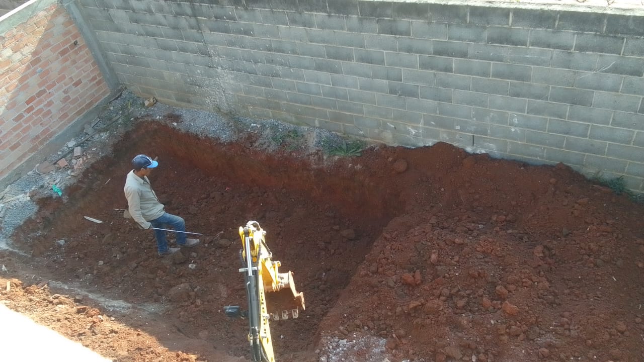 Mini escavadeira - execução